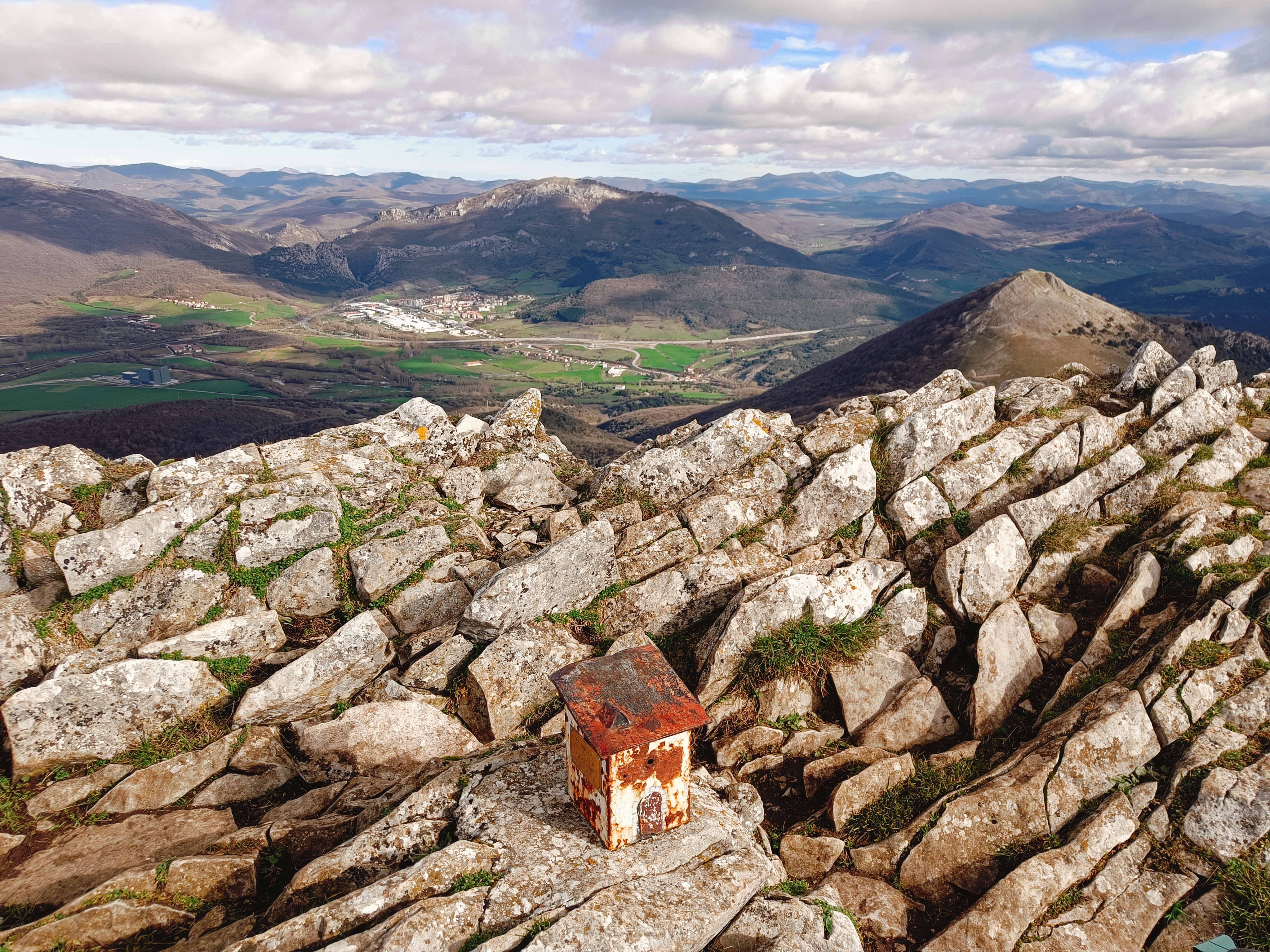 Imagen de la entrada: Otsailaren 22an, mendi irteera Satrustegi mendikatera