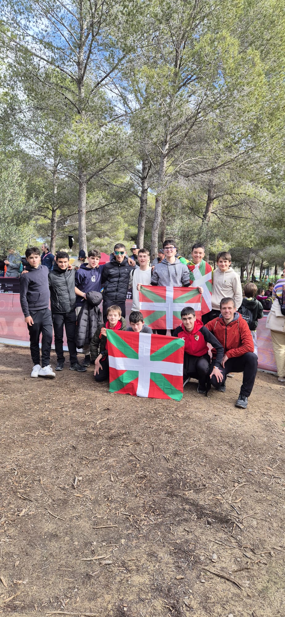 Imagen de la entrada: Ziklokros denboraldia Benidormen amaitu dute gure txirrindulariek